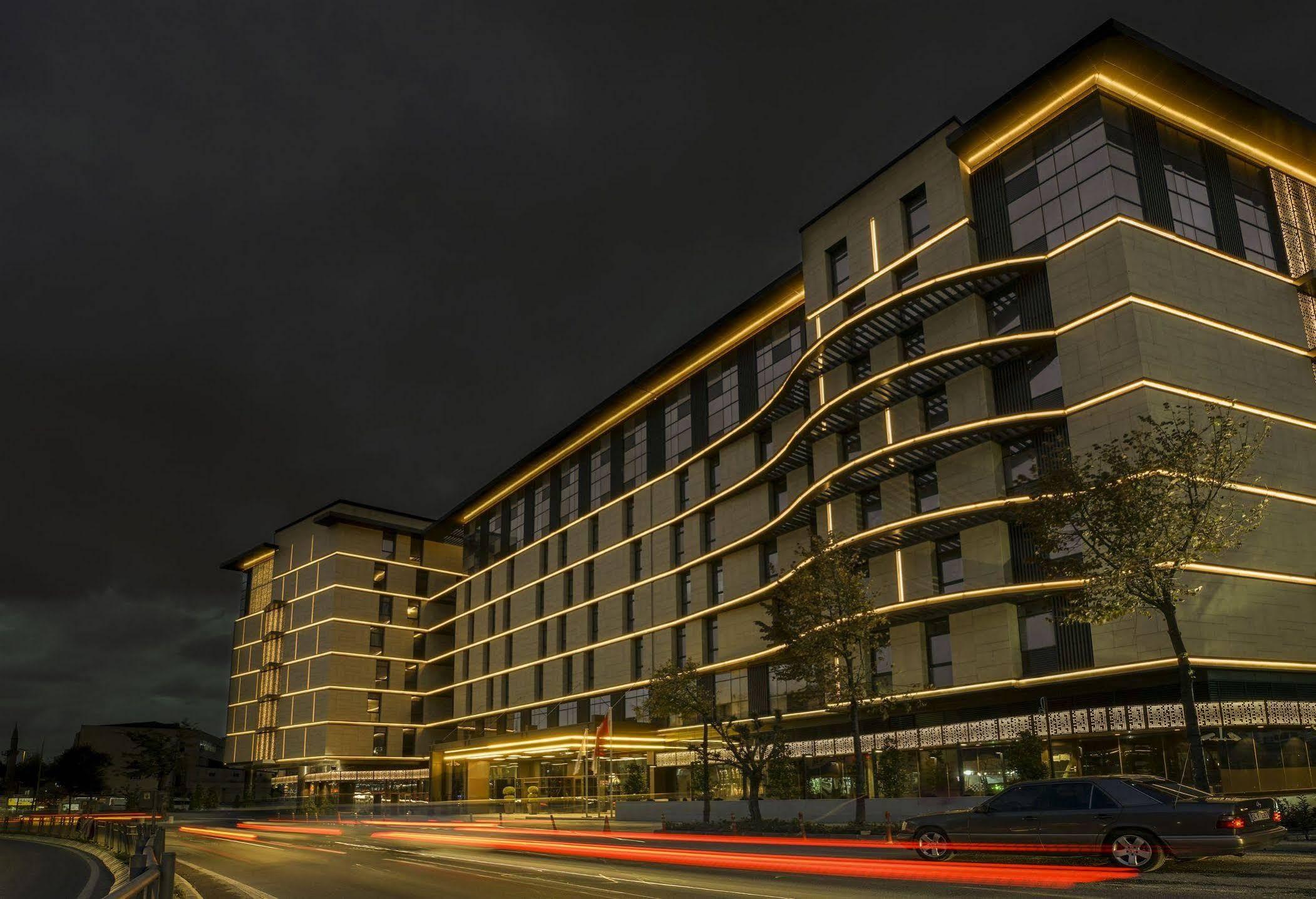 Sheraton Istanbul City Center Exterior foto