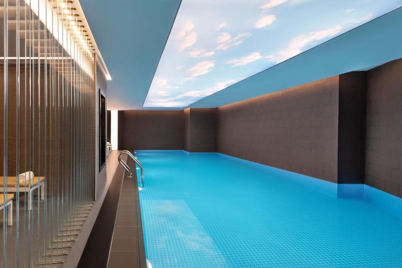 Sheraton Istanbul City Center Exterior foto