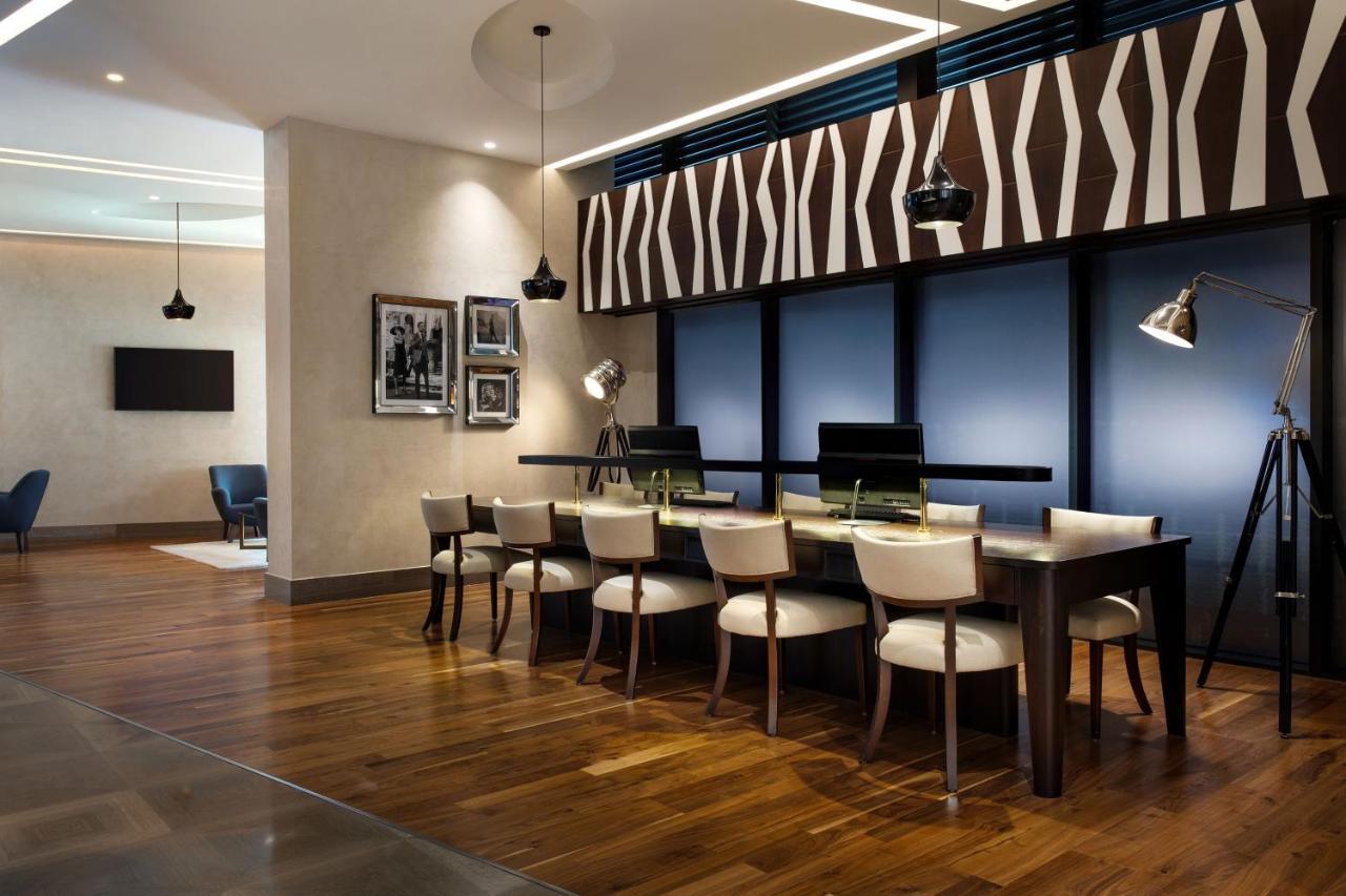 Sheraton Istanbul City Center Exterior foto