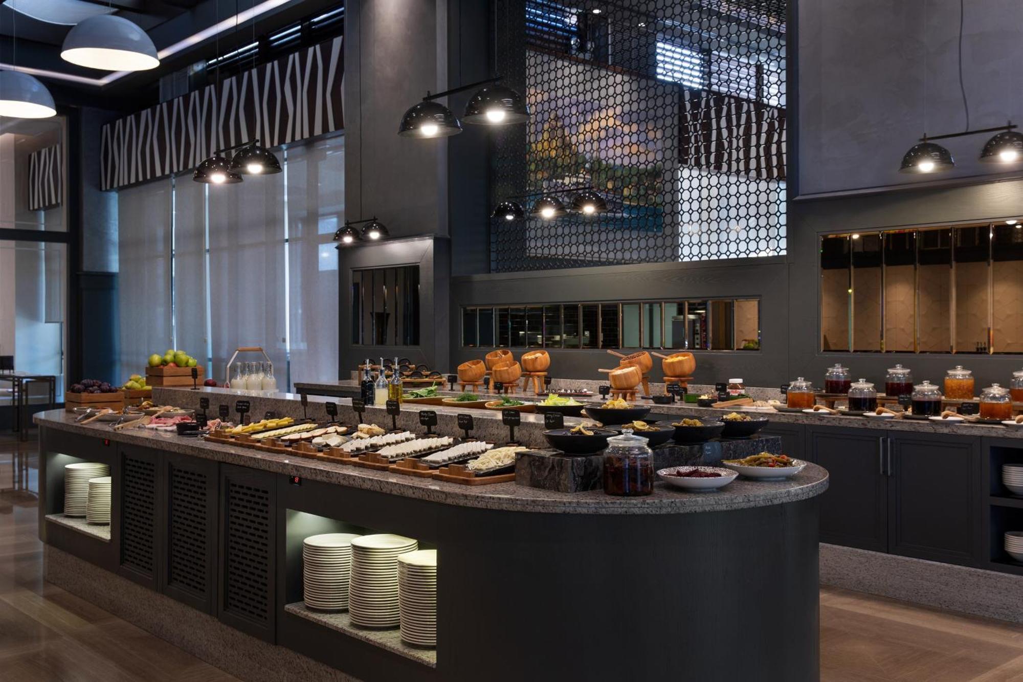 Sheraton Istanbul City Center Exterior foto
